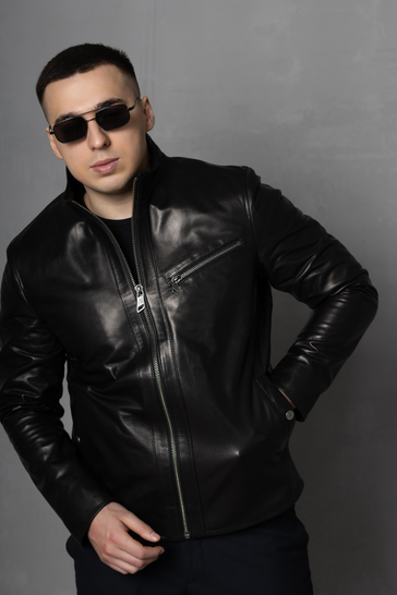 Куртка кожаная