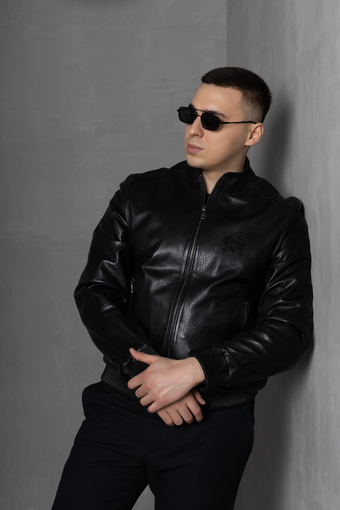 Куртка кожаная